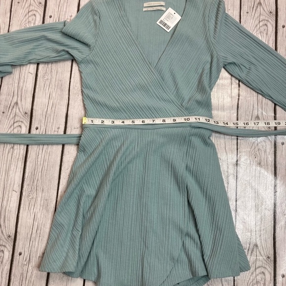 Urban Outfitters Briella Ribbed Knit  Romper - Picture 6 of 11